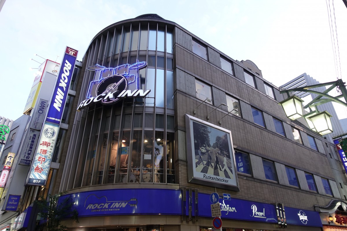ロック イン 新宿