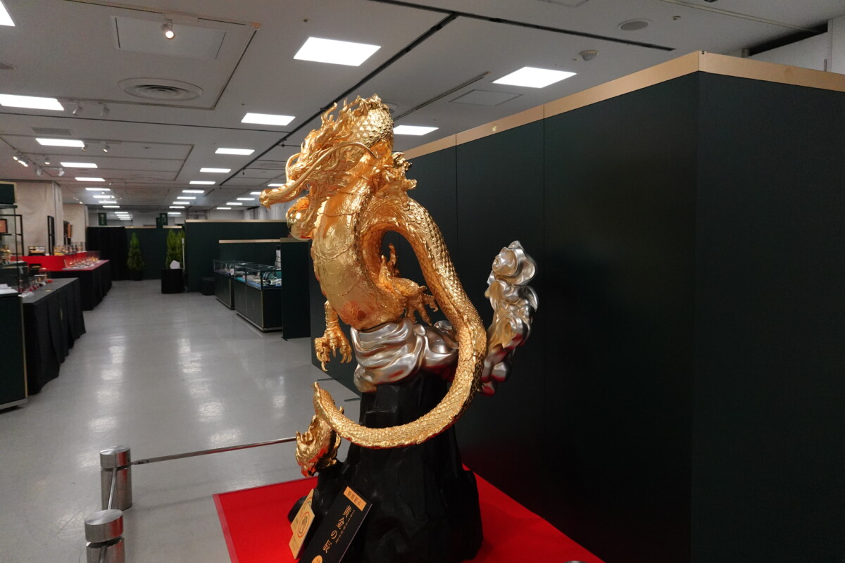高島屋の大黄金展「参考価格16.4億円の作品」などを展示中 | 新宿